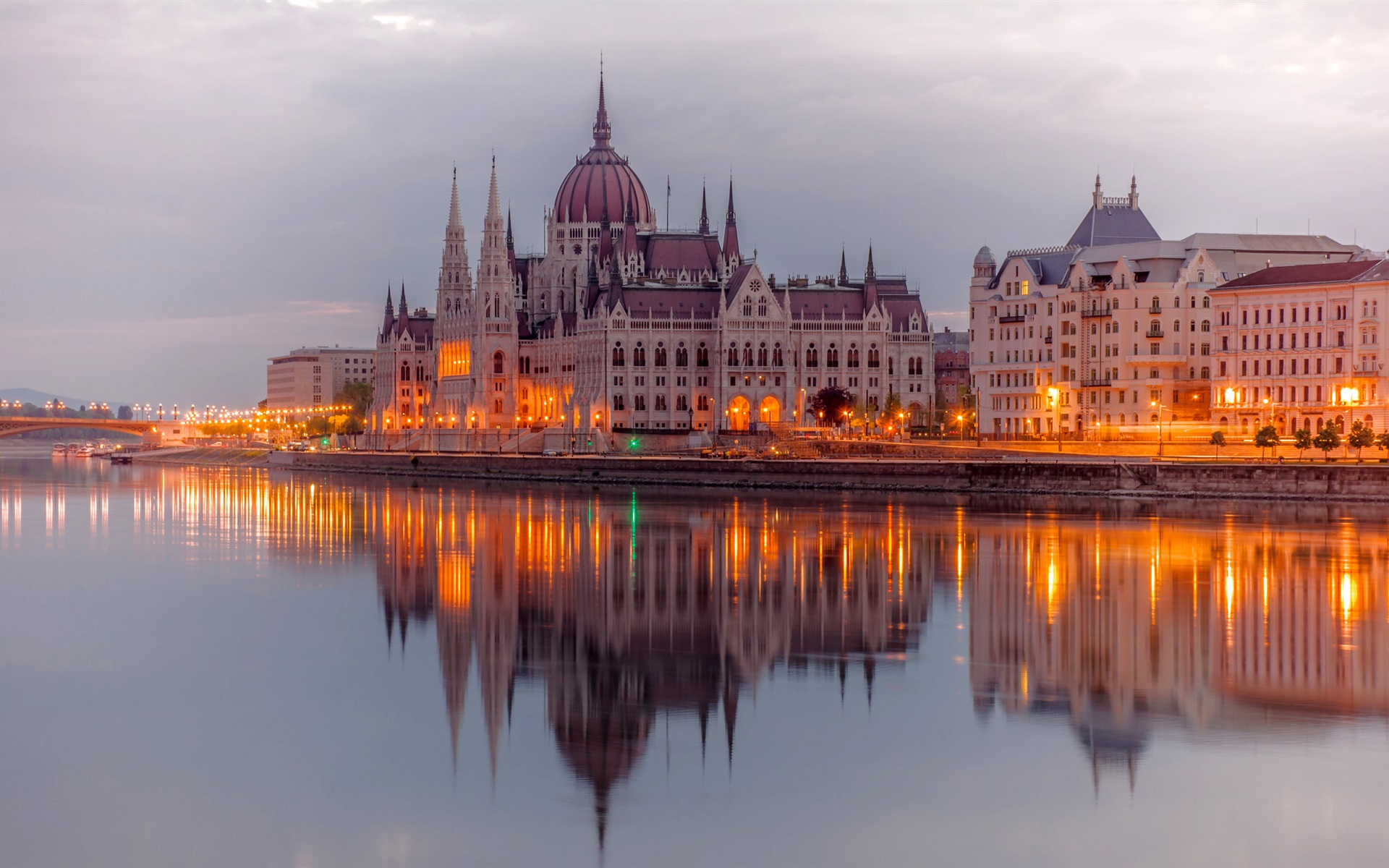 budapest-hungary-river-danube-parliament-buildings-lights-evening