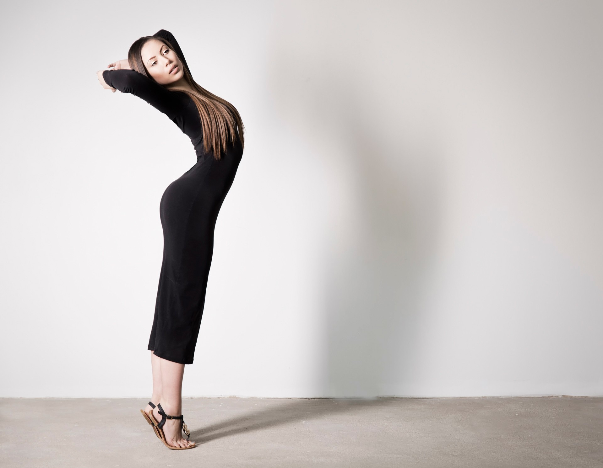Women Model Stretching Arched Back Slim Wallpaper Girls Wallpaper Better