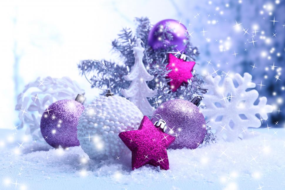 Восьмой прямой эфир - 30 декабря (Суперфинал и гала-концерт) - Страница 21 Holidays-christmas-balls-snowflakes-5K-wallpaper-middle-size