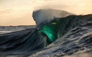 Amazing Green Wave wallpaper thumb