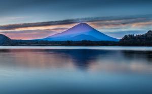Beautiful Japan nature scenery, Mount Fuji, lake, clouds, dawn wallpaper thumb