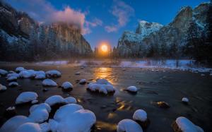 USA, Yosemite National Park, river, mountains, winter, snow, sunset wallpaper thumb
