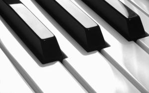 Piano keys wallpaper thumb