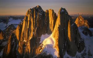 Sun-lighted Mountains wallpaper thumb