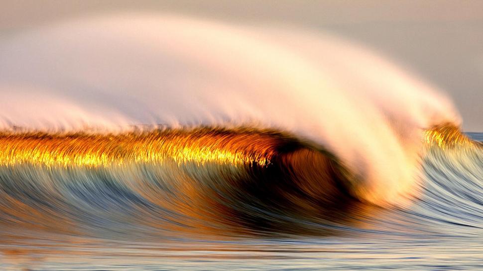 Wave reflecting the evening light wallpaper,beaches HD wallpaper,2560x1440 HD wallpaper,wave HD wallpaper,light HD wallpaper,2560x1440 wallpaper