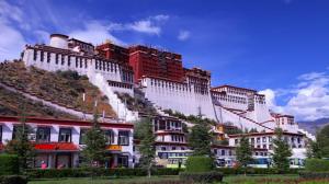 Wondrous Potala Palace In Lhasa Tibet wallpaper thumb