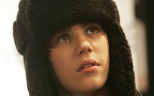 Justin Bieber Face wallpaper thumb