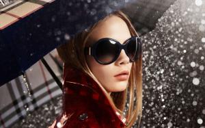 Women, Cool, Umbrella, Blonde, Sunglasses, Raincoat, Rain wallpaper thumb