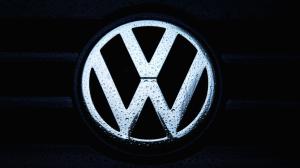 Volkswagen Logo Wet Water Drops HD wallpaper thumb