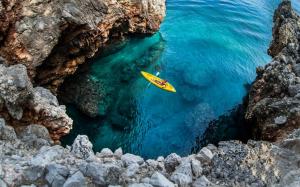Nature, Landscape, Canoes, Lake, Rock, Turquoise, Water wallpaper thumb