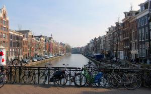 Bridge Over An Amsterdam Canal wallpaper thumb