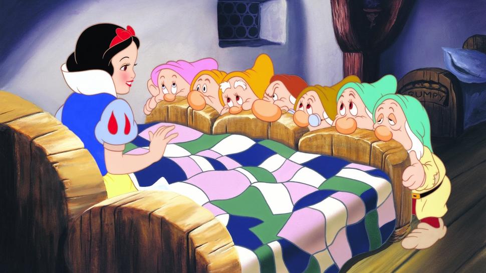 Disney Snow White and the Seven Dwarfs wallpaper,disney HD wallpaper,snow HD wallpaper,white HD wallpaper,seven HD wallpaper,dwarfs HD wallpaper,2560x1440 wallpaper