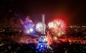 Fireworks On Eiffel Tower wallpaper thumb