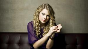 Taylor Swift, Celebrities, Star, Girl, Long Hair, Blue Eyes, Face, Blonde, Beauty, Watch, Sofa wallpaper thumb