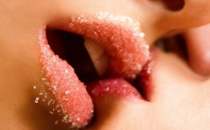 sugar lips kiss wallpaper thumb