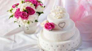 White style cake, bouquet rose flowers wallpaper thumb