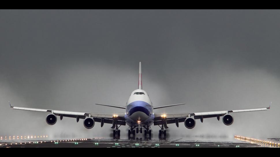 Boeing 747 B-18208 HD wallpaper,747 HD wallpaper,airplane HD wallpaper,b-18208 HD wallpaper,boeing HD wallpaper,eham HD wallpaper,rain HD wallpaper,schiphol HD wallpaper,thunder HD wallpaper,1920x1080 wallpaper