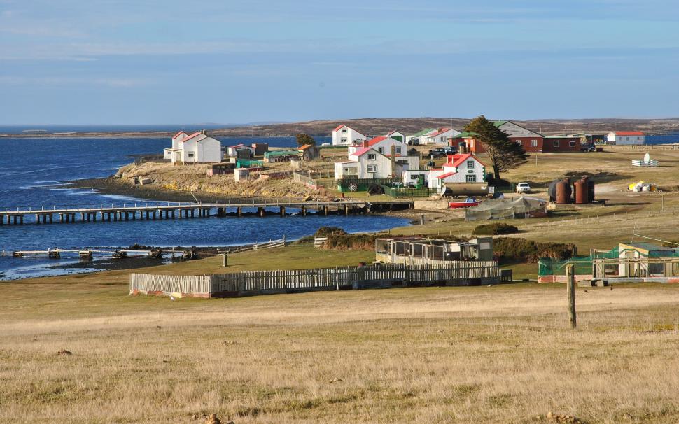 Falkland Islands, houses, pier, sea, UK wallpaper,Falkland HD wallpaper,Islands HD wallpaper,Houses HD wallpaper,Pier HD wallpaper,Sea HD wallpaper,UK HD wallpaper,2880x1800 wallpaper