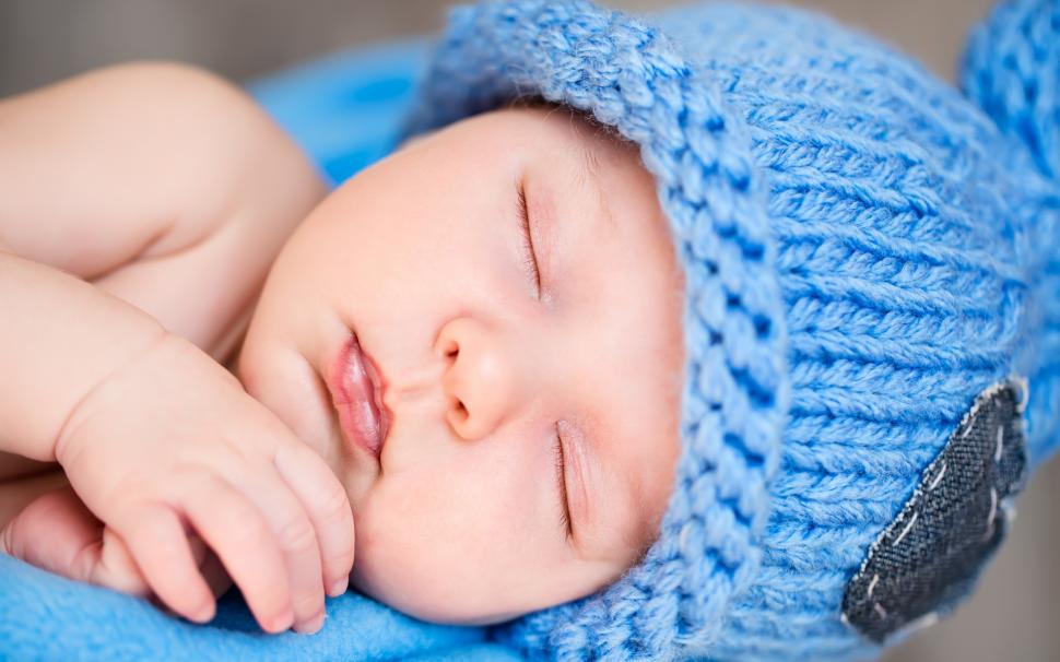 A Very Young Child Sleeping wallpaper,baby HD wallpaper,children HD wallpaper,cute HD wallpaper,Baby HD wallpaper,2880x1800 wallpaper