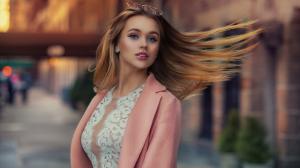 Pink dress fashion girl, hair flying in wind wallpaper thumb