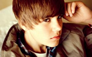 Justin Bieber Look wallpaper thumb