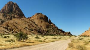Road in the desert wallpaper thumb