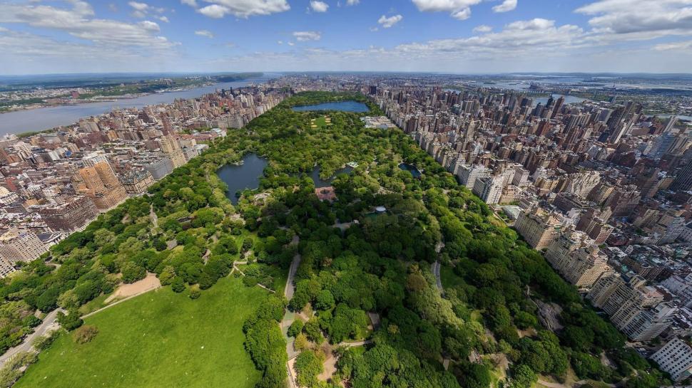 Gorgeous Panorama Of Central Park wallpaper,park HD wallpaper,panorama HD wallpaper,river HD wallpaper,city HD wallpaper,clouds HD wallpaper,nature & landscapes HD wallpaper,1920x1080 wallpaper