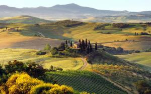 Beautiful summer landscape of Italian farm wallpaper thumb