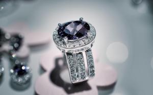Engagement diamond ring wallpaper thumb