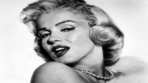 Marilyn Monroe Black and White Photo wallpaper thumb
