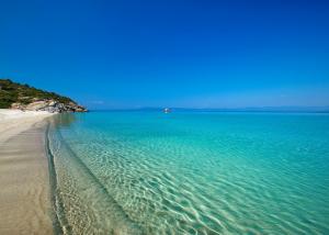 Paradise Lagoon Beach Halkidiki Greece wallpaper thumb