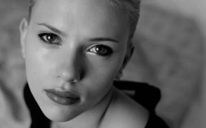 Scarlett Johansson Black and White wallpaper thumb