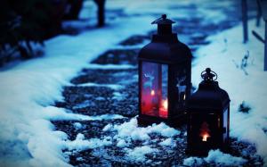 Mood Lantern Flashlight Winter Snowfall wallpaper thumb
