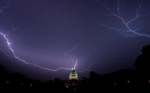 Lightning Over The Capitol wallpaper thumb