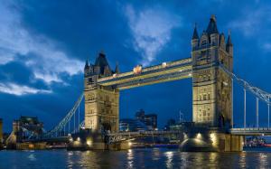 Tower Bridge London Twilight wallpaper thumb
