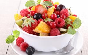 Delicious fruit salad, strawberry, raspberry, blackberry wallpaper thumb