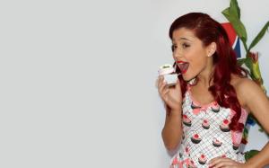 Ariana Grande cupcake wallpaper thumb