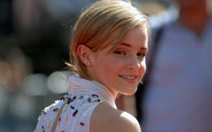 Emma Watson Smiling at a Premiere HD Wide wallpaper thumb