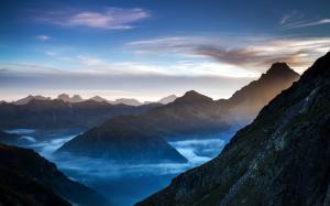 Nature landscape, mountains, clouds, mist, dawn wallpaper thumb