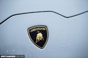 Lamborghini Huracan Logo Badge Wet Water Drops HD wallpaper thumb