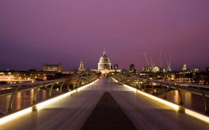 Millennium Bridge London HD wallpaper thumb