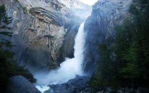 Yosemite Waterfalls wallpaper thumb