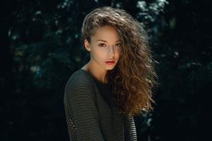 Lisa Alexanina, Women, Curly Hair, Sweater wallpaper thumb