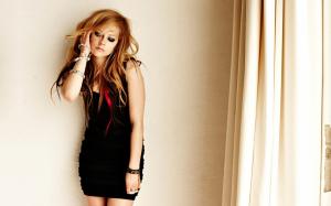 Avril Lavigne wallpaper thumb