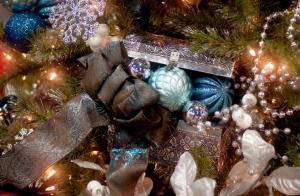 christmas tree, casket, ribbon, ornaments, toys, holiday, mood wallpaper thumb