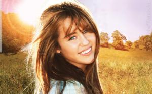 Miley Cyrus Gorgeous Photo 6 wallpaper thumb