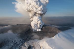 The eruption of volcano wallpaper thumb