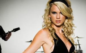 Taylor Swift 6 wallpaper thumb