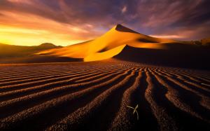 Desert, sand dunes, sky, clouds, hot wallpaper thumb