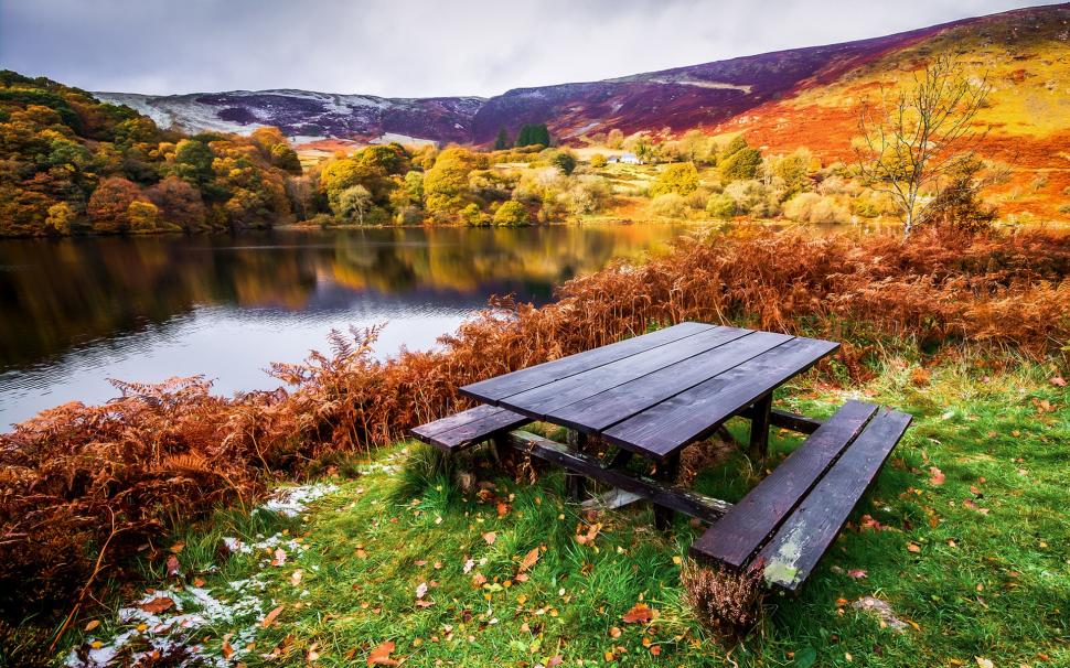 Beautiful landscape, autumn, river, trees, table, benches, grass, leaves wallpaper,Beautiful HD wallpaper,Landscape HD wallpaper,Autumn HD wallpaper,River HD wallpaper,Trees HD wallpaper,Table HD wallpaper,Benches HD wallpaper,Grass HD wallpaper,Leaves HD wallpaper,1920x1200 wallpaper